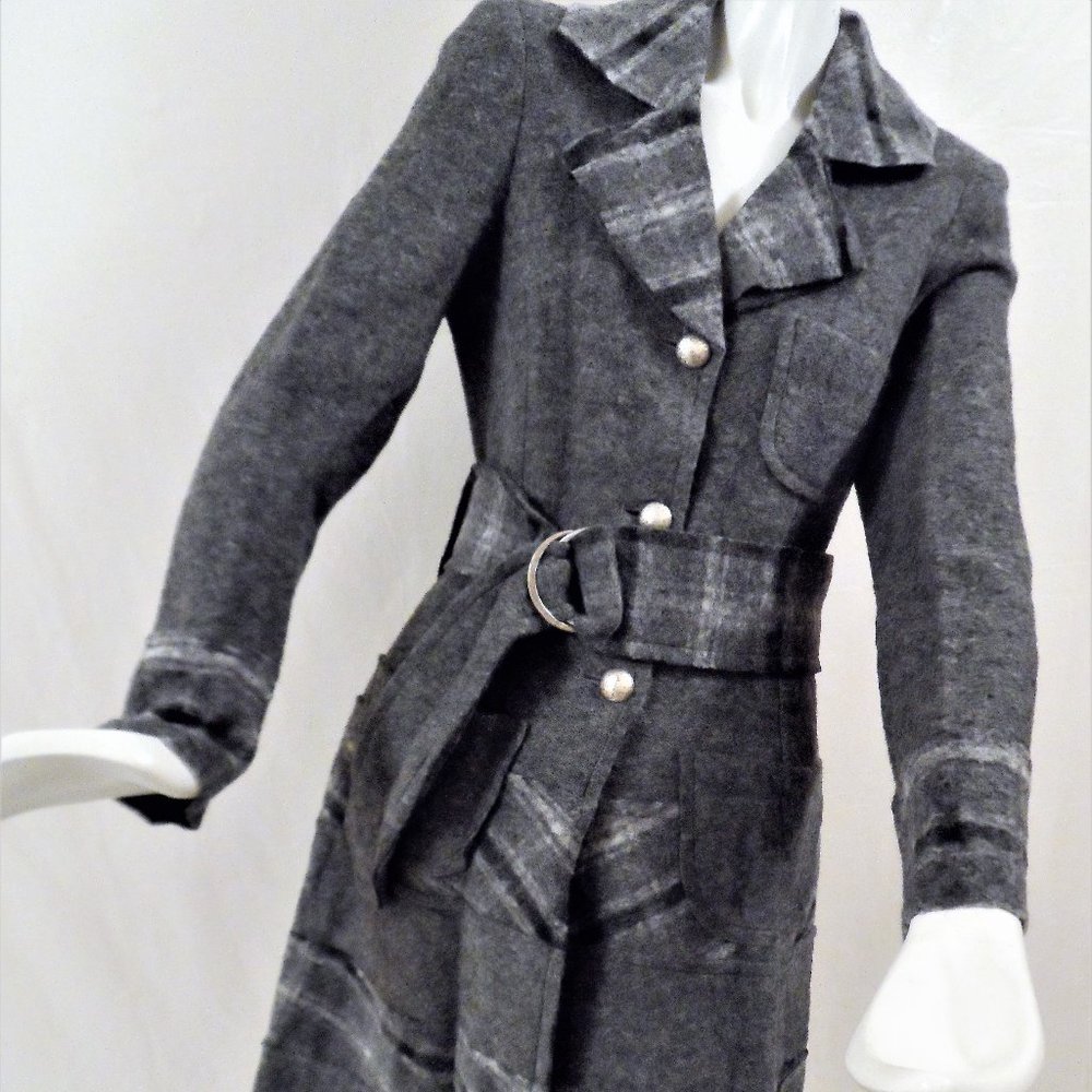 LUXURY  COAT K A  80%WOOL/20%POLYESTER  NO LINING NEW